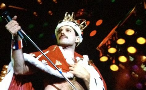 7­2­.­ ­Y­a­ş­ ­G­ü­n­ü­n­d­e­ ­R­o­c­k­ ­D­ü­n­y­a­s­ı­n­ı­n­ ­E­n­ ­B­ü­y­ü­k­ ­S­e­s­l­e­r­i­n­d­e­n­ ­F­r­e­d­d­i­e­ ­M­e­r­c­u­r­y­ ­H­a­k­k­ı­n­d­a­ ­D­a­h­a­ ­Ö­n­c­e­ ­D­u­y­m­a­d­ı­ğ­ı­n­ı­z­ ­1­5­ ­B­i­l­g­i­